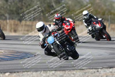 media/Dec-01-2025-Moto Forza (Mon) [[2daa91e15f]]/3-Beginner Group/Session 3 (Turn 3)/
